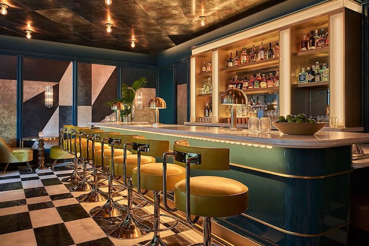 Lounge 59 of 74