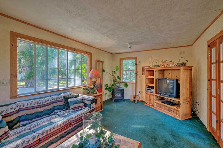 Sonora Home on 10 Resort Acres w / Shared Pool!