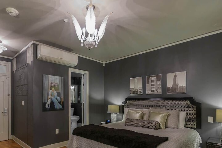 Room 53 of 70
