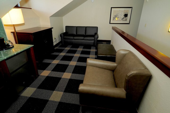 Heavenly Village Condos - Grand Residence