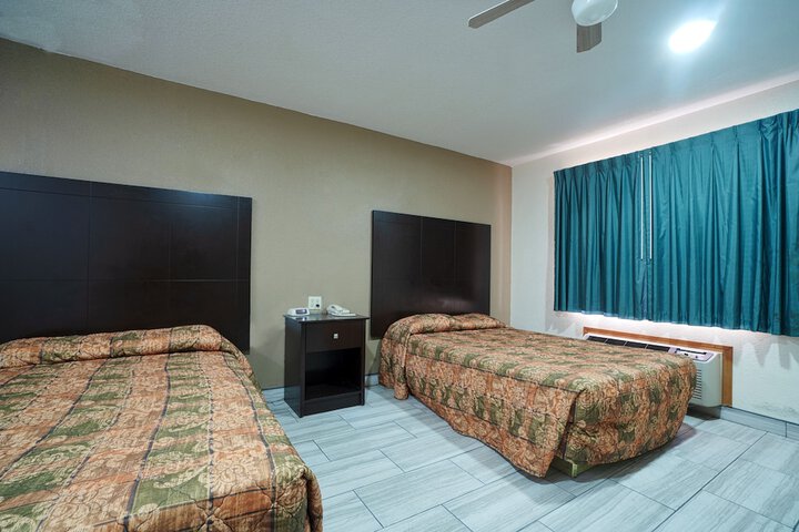 Room 52 of 70