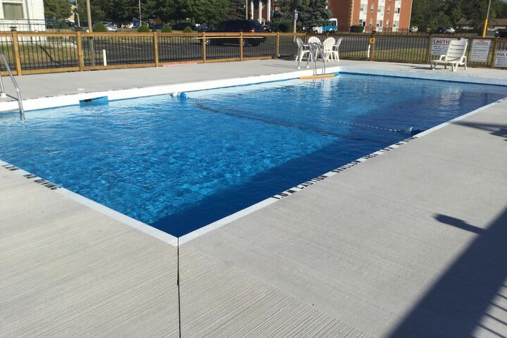 Pool 4 of 24