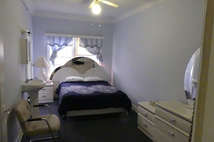 Room 38 of 40