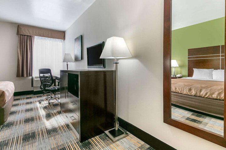 Room 17 of 29