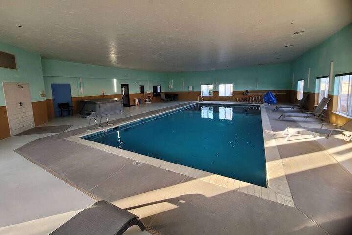 Pool 10 of 68