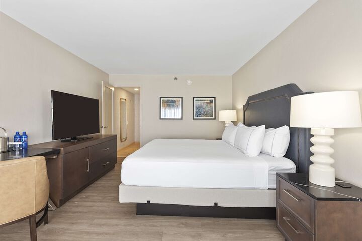 Room 18 of 48