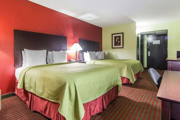 Room 18 of 32