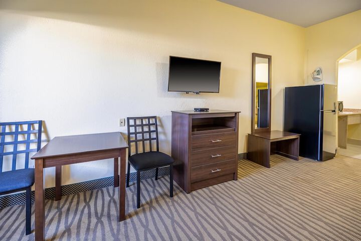 Studio 6 Suites – Pasadena TX