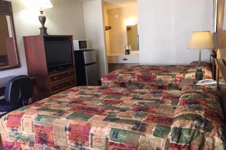 Room 16 of 36