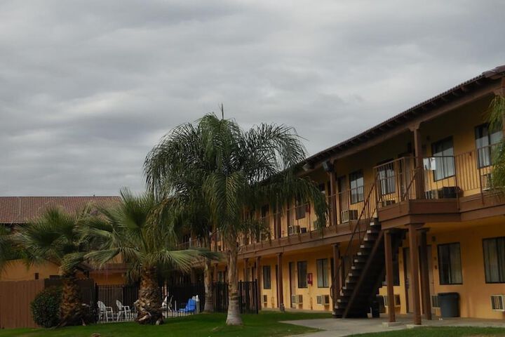 Hotel 4 of 40