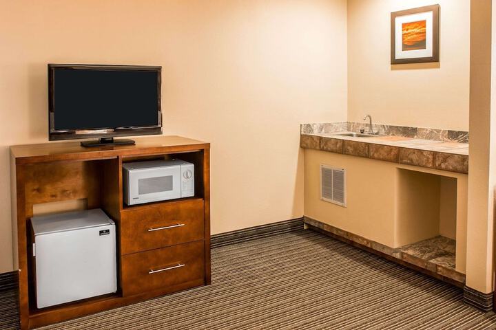 Room 34 of 70
