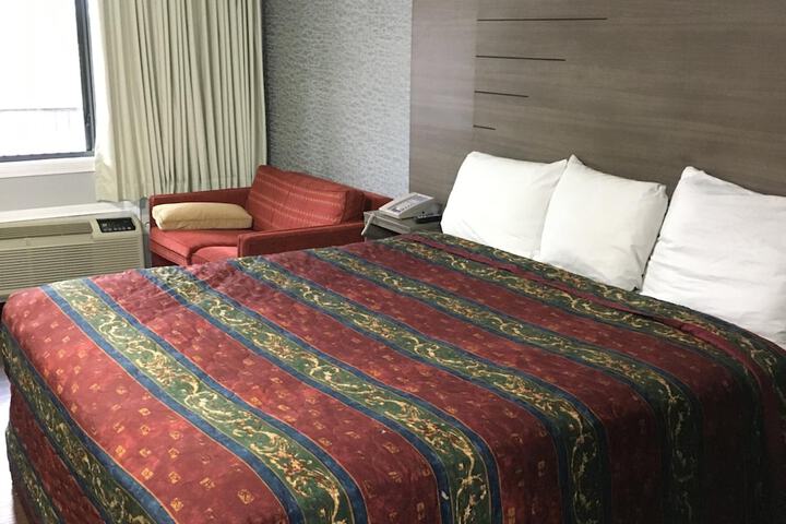 Room 14 of 15