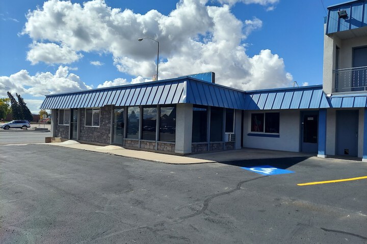 Vernal Inn