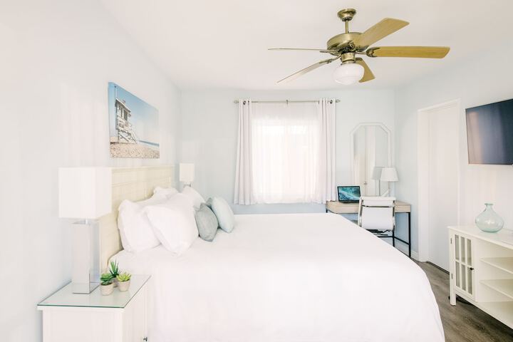 Room 17 of 49