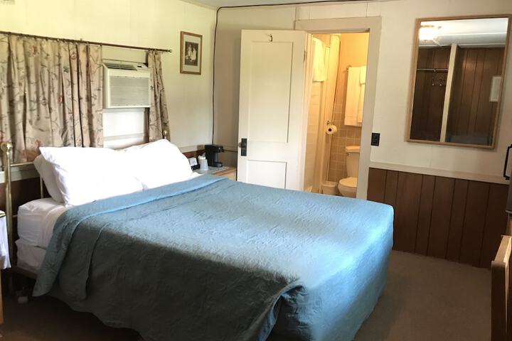 Chamber Lane Motel