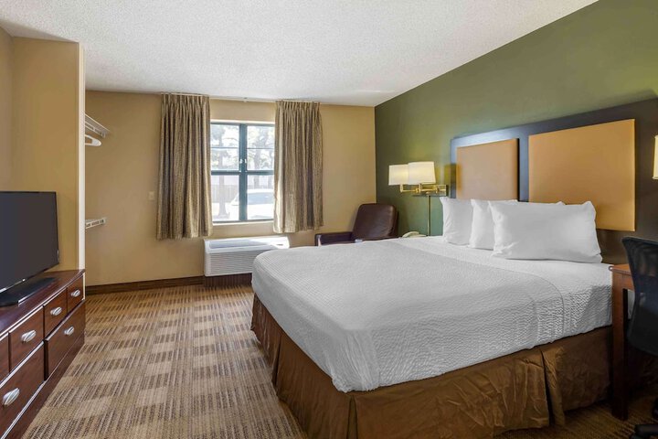 Room 15 of 29