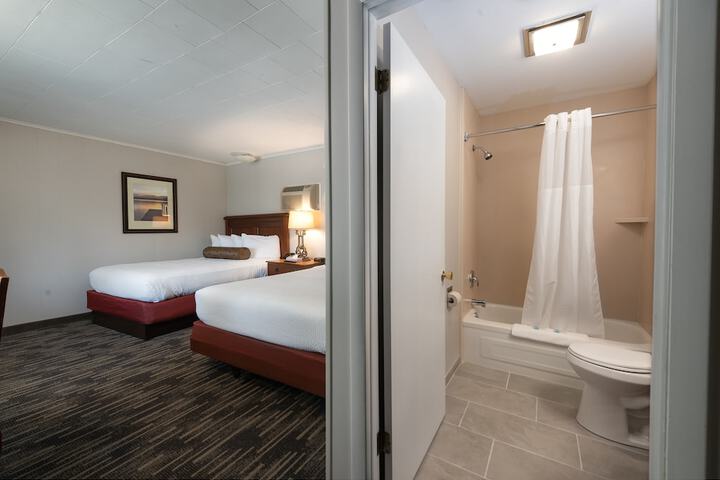 Scottys Lakeside Resort
