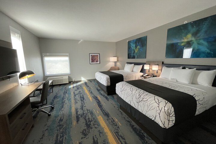 Room 28 of 43