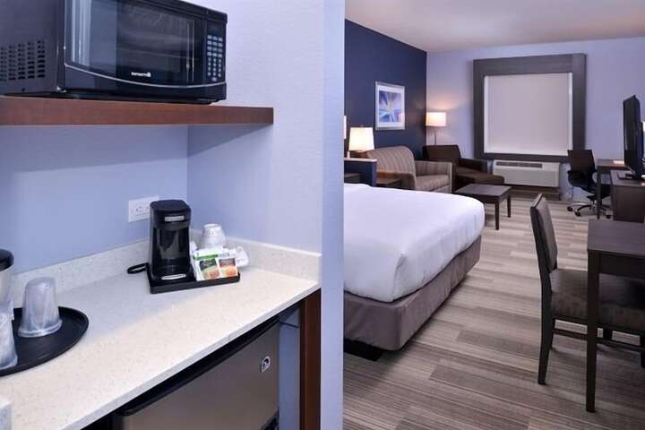 Room 21 of 50