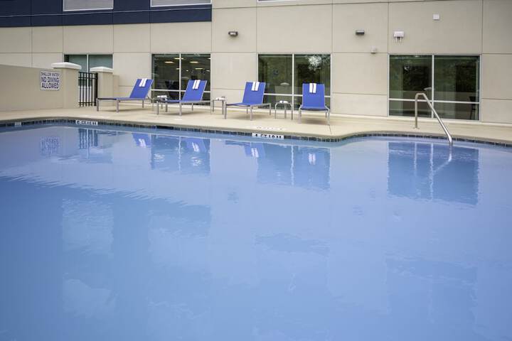 Holiday Inn Express & Suites Rock Hill by IHG