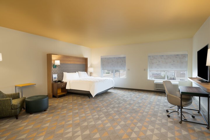 Room 19 of 35
