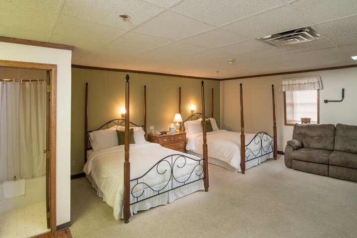 Room 5 of 32