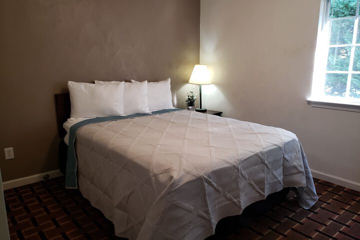 Room 25 of 49