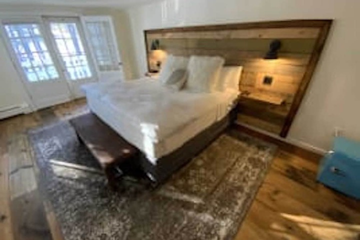 Room 25 of 63