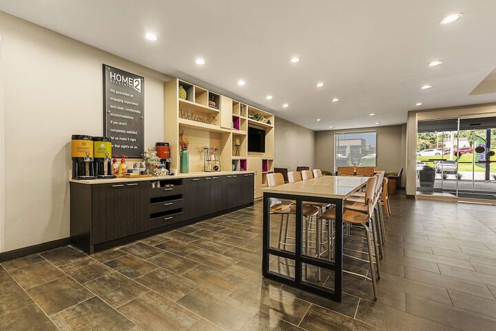 Breakfast/Coffee Service 35 of 42