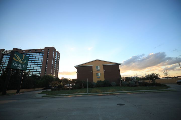 Hotel 2 of 61