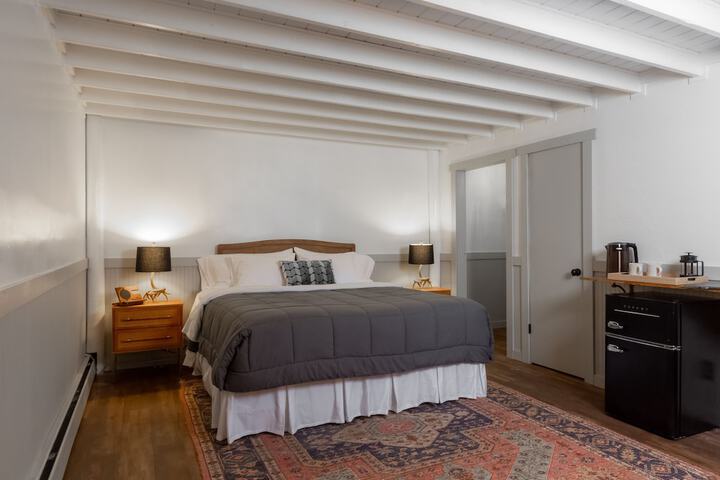 Room 9 of 21