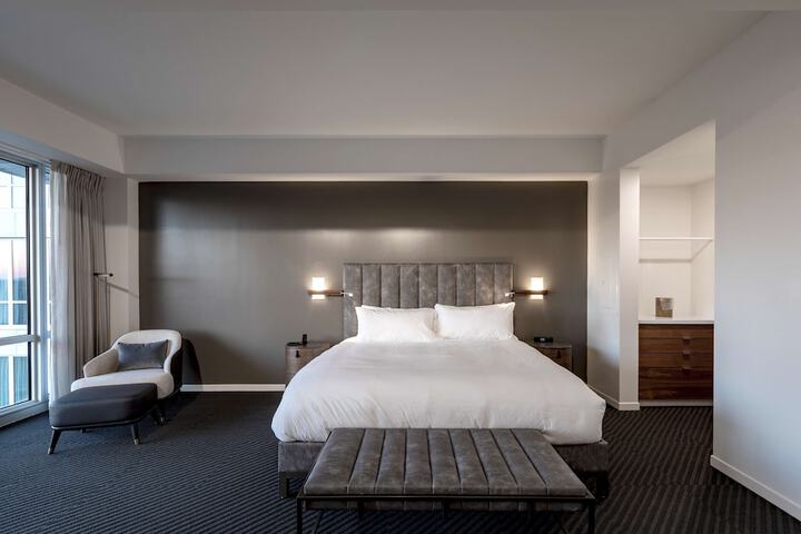 Room 42 of 52