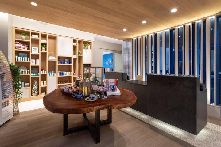 Wyndham Grand Clearwater Beach