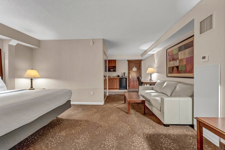 Buffalo Airport Hotel