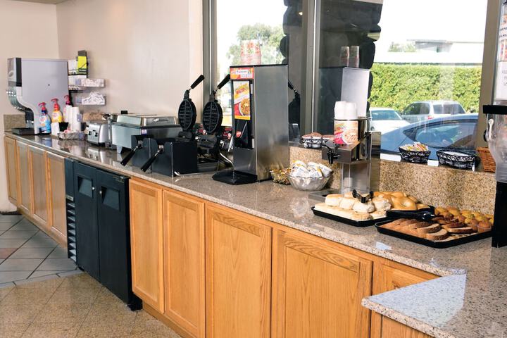 Breakfast/Coffee Service 35 of 51
