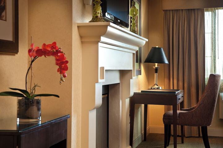 The Paramount Hotel