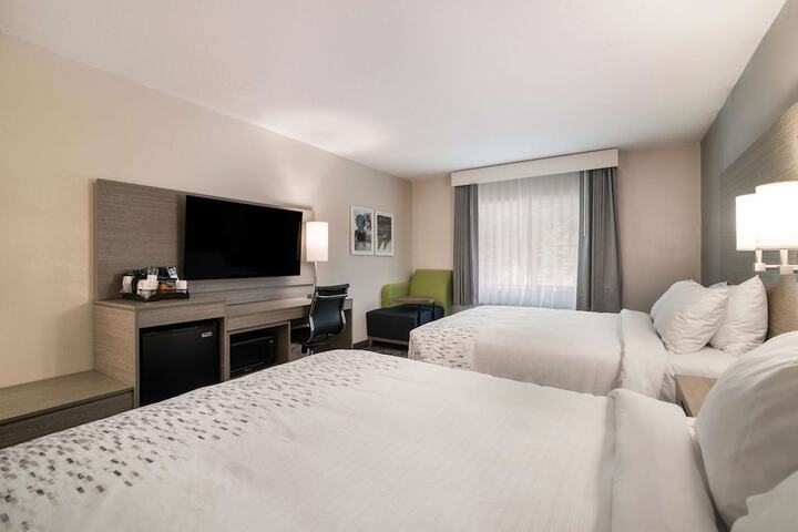 Room 17 of 45