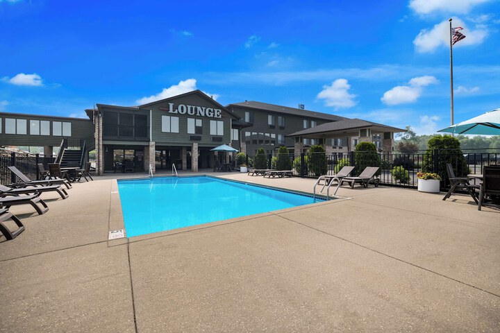 Pool 4 of 40