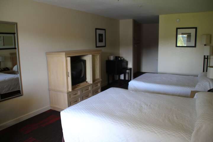 Room 16 of 40