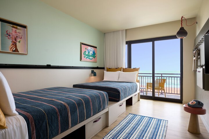 Room 8 of 35