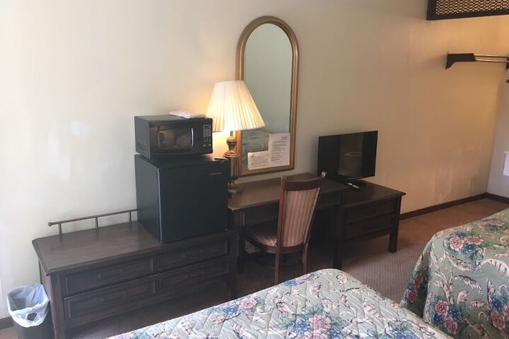 Room 7 of 8