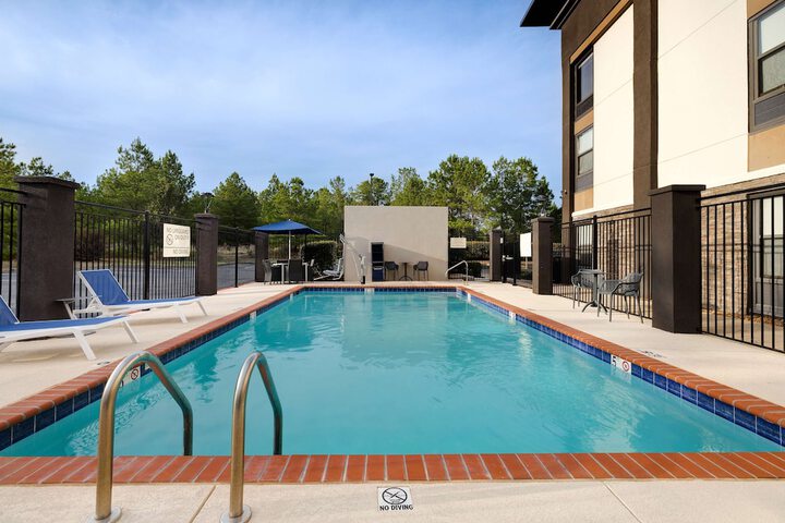 Pool 5 of 39