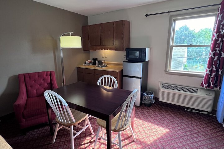 Room 53 of 68