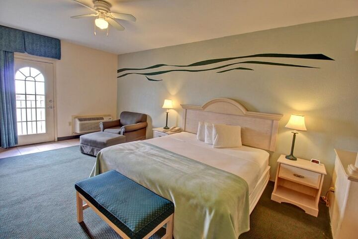 Room 21 of 43
