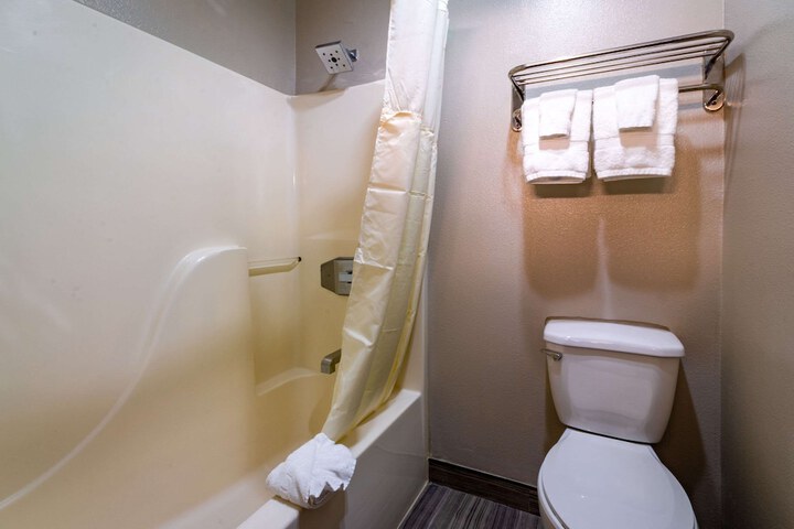 Room 21 of 25