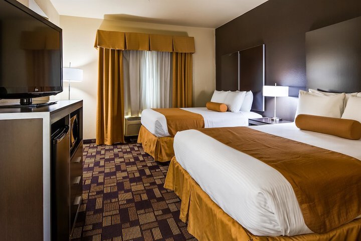 Best Western Windsor Pointe Hotel & Suites-Frost Bank Center