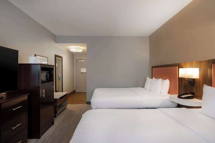 Room 22 of 42