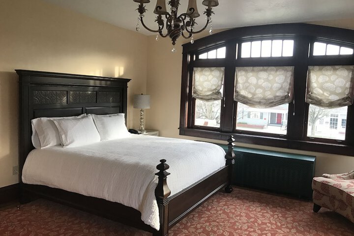 Room 8 of 17