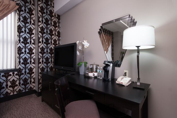 The Giacomo Niagara Falls NY an Ascend Collection Hotel