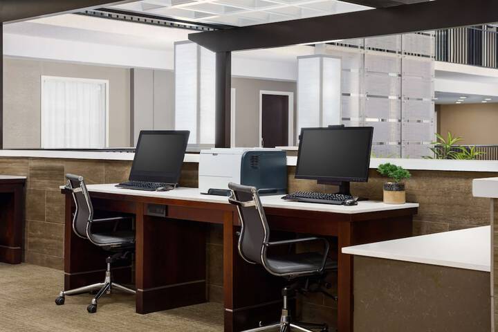 Business Center 42 of 50